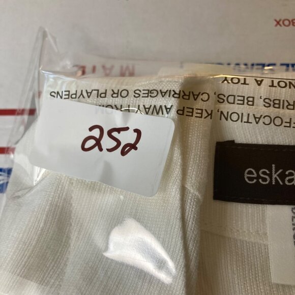 Womens Eskandar Bergdorf Goodman Ribbed Look Linen Button Vest Cream 10 - 12 - Picture 10 of 10